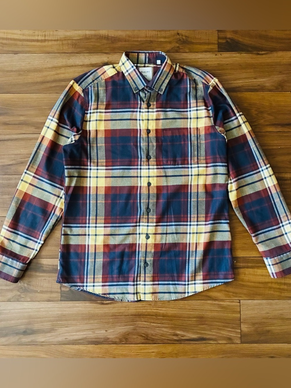 Haupt 1926 Men’s Plaid Flannel Size Medium Modern Fit